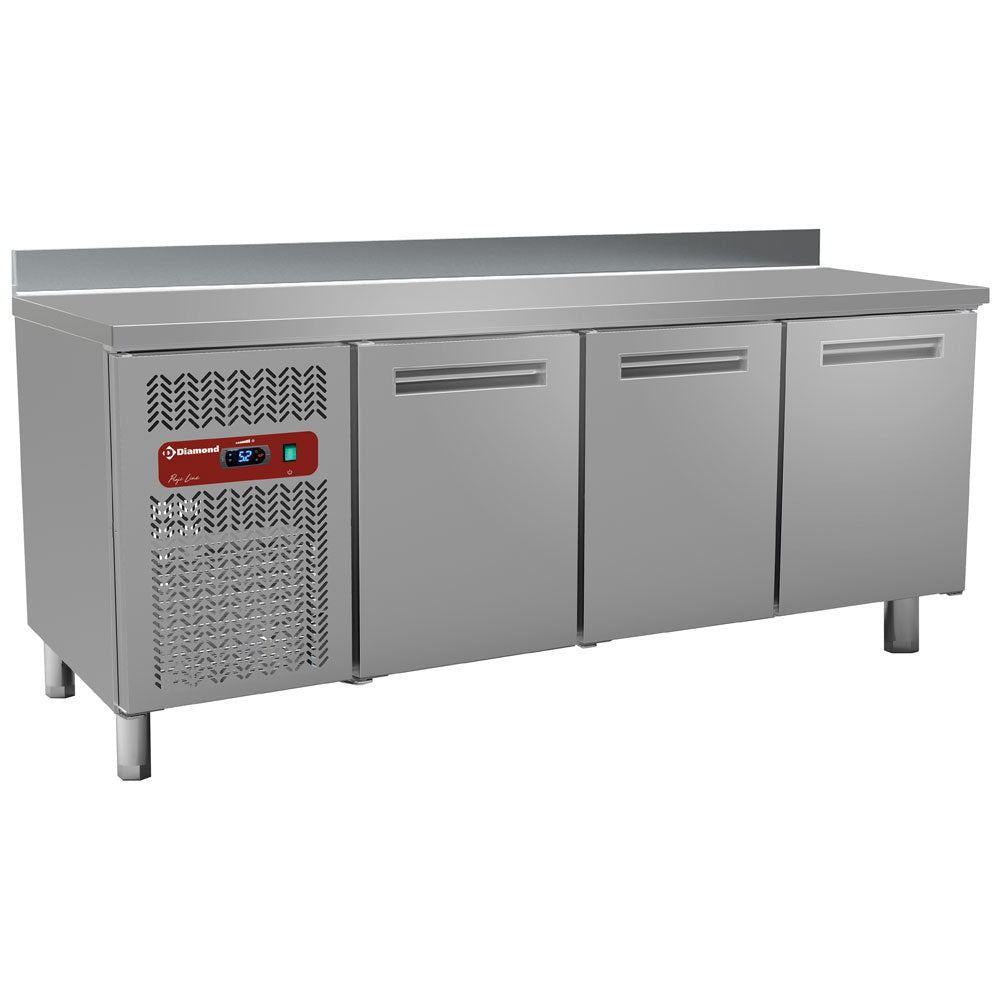 Table frigorifique, ventilée, 3 portes (395 Lit.)