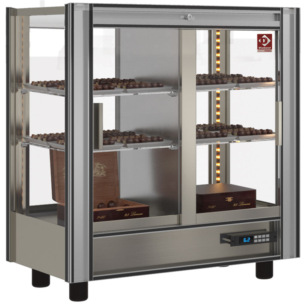 Vitrine réfrigérée modulable Diamond pour chocolat, capacité 216 litres, vitrine traversante avec porte en verre.