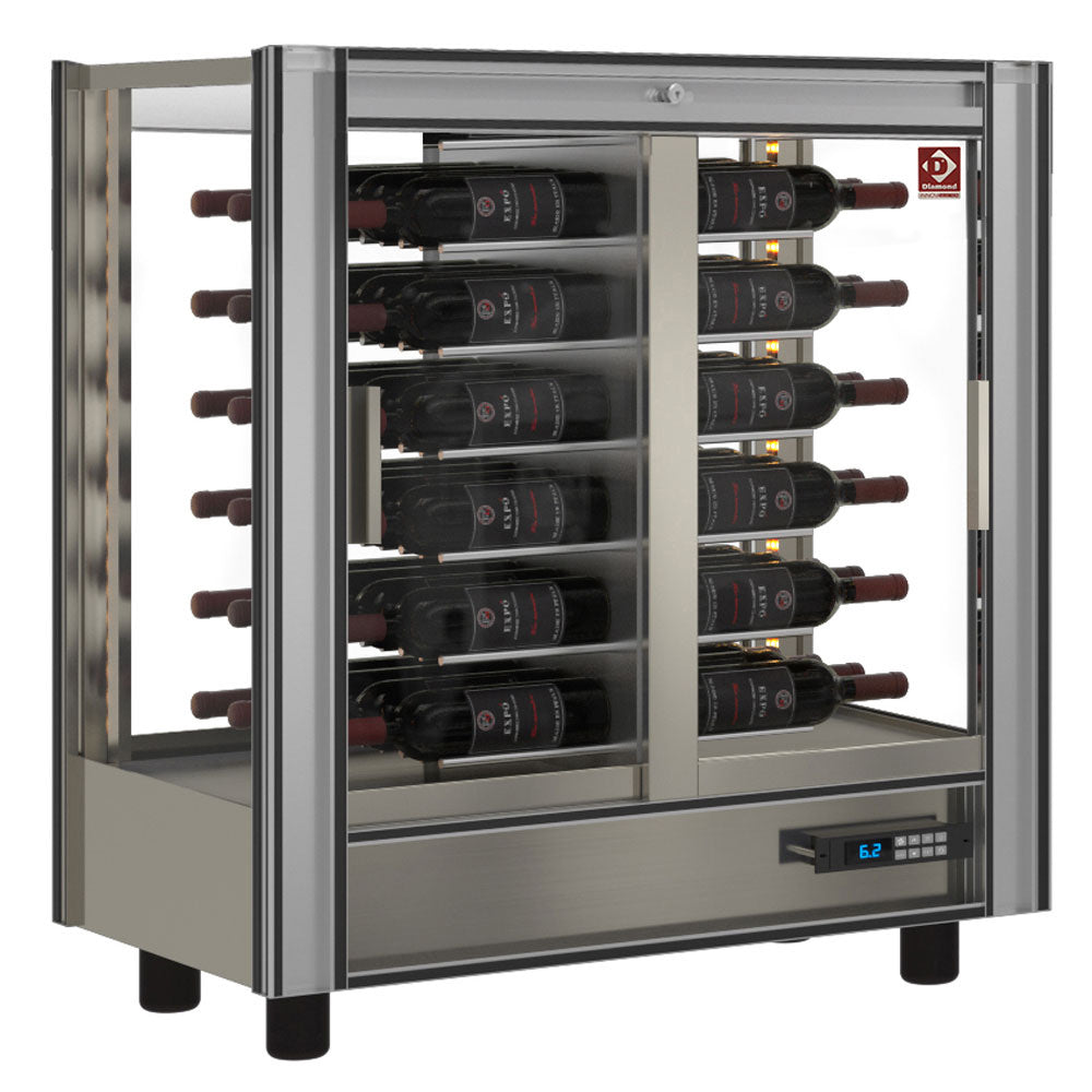 Vitrine réfrigérée à vins Diamond modulable, capacité 216 litres, modèle traversante avec étagères en verre.