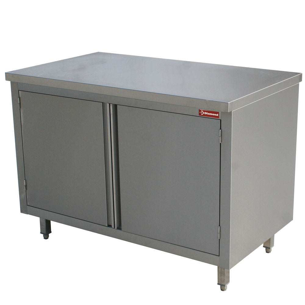 Table sur armoire, portes battantes