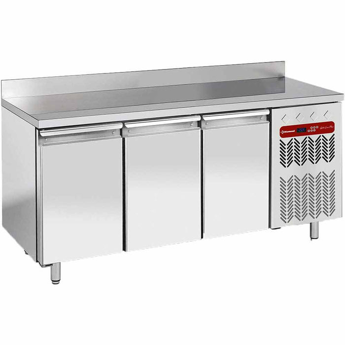 Table frigorifique "murale", ventilée, 3 portes GN 1/1, 405 litres