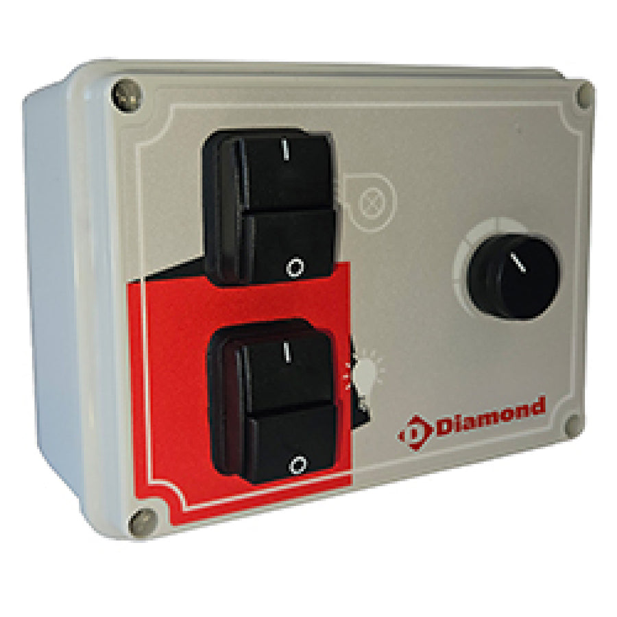 Variateur électronique et interrupteur pour LED Diamond, pour groupe prise directe, visible sur panneau avec boutons et réglages.