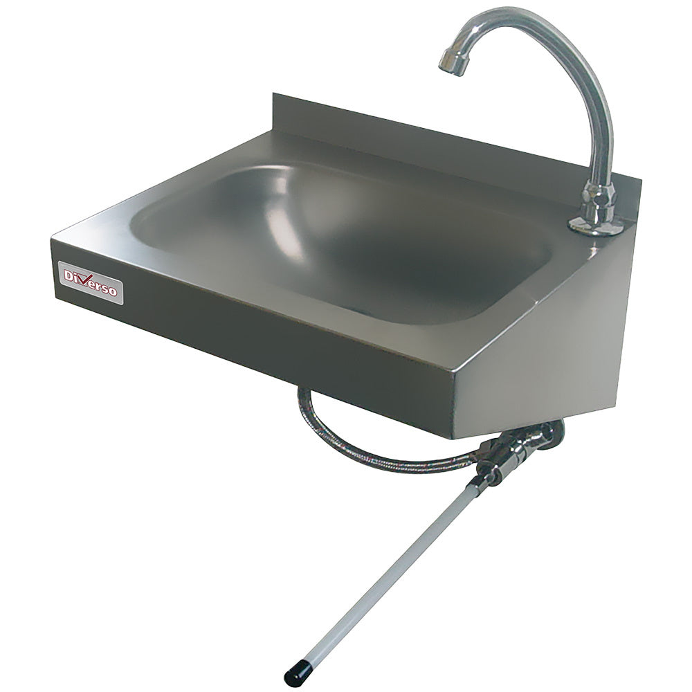 Lavabo mural en mobilier inox pour lave-mains hygiène, présenté dans un environnement professionnel, par Diverso.