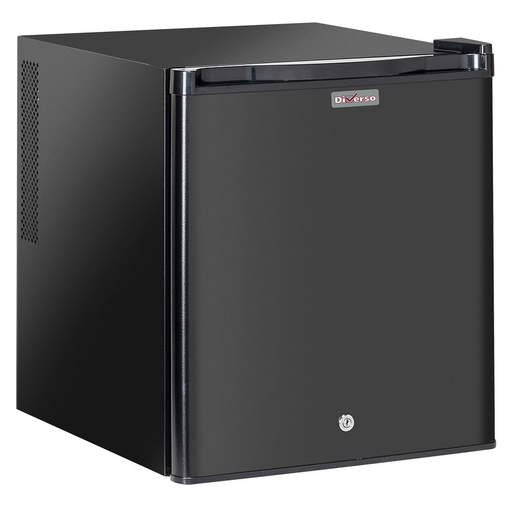 Minibar porte pleine noir Diverso, capacité de 48,5 litres, image de la porte solide et compacte.
