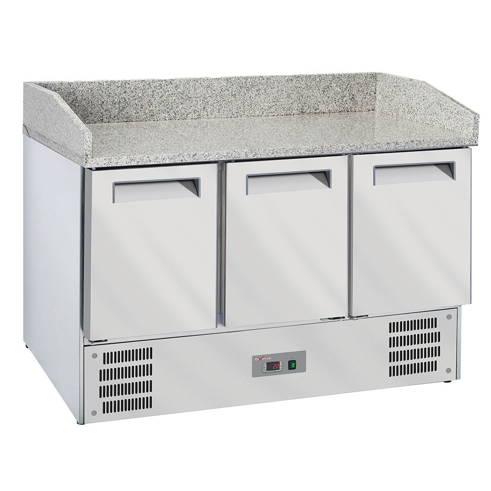 Table pizzas frigorifique 3 portes Diverso avec top en granit, espace de rangement GN1/1, idéal pour conserver pizzas et aliments.