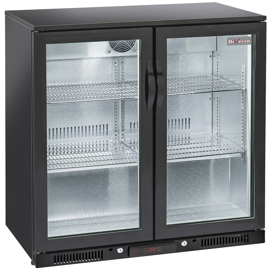 Refroidisseur de bouteilles Diverso "arrière bar" ventilé, avec deux portes vitrées battantes et intérieur spacieux.