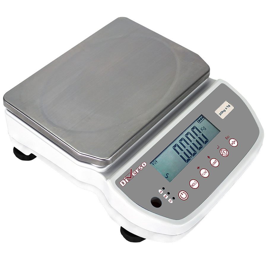 Balance électronique en inox Diverso, capacité 30 kg avec précision de 1 g, affichage numérique et plateforme solide.