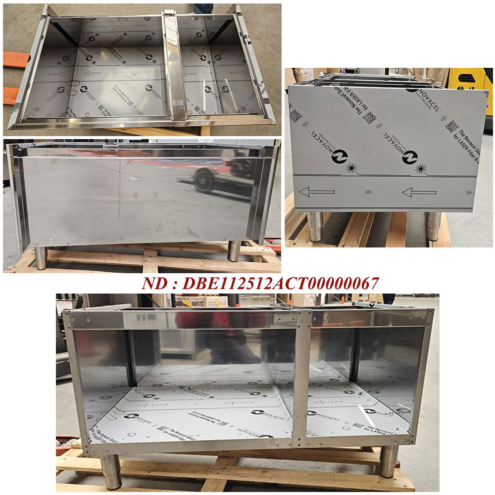 Soubassement ouvert, sur pieds inox réglables