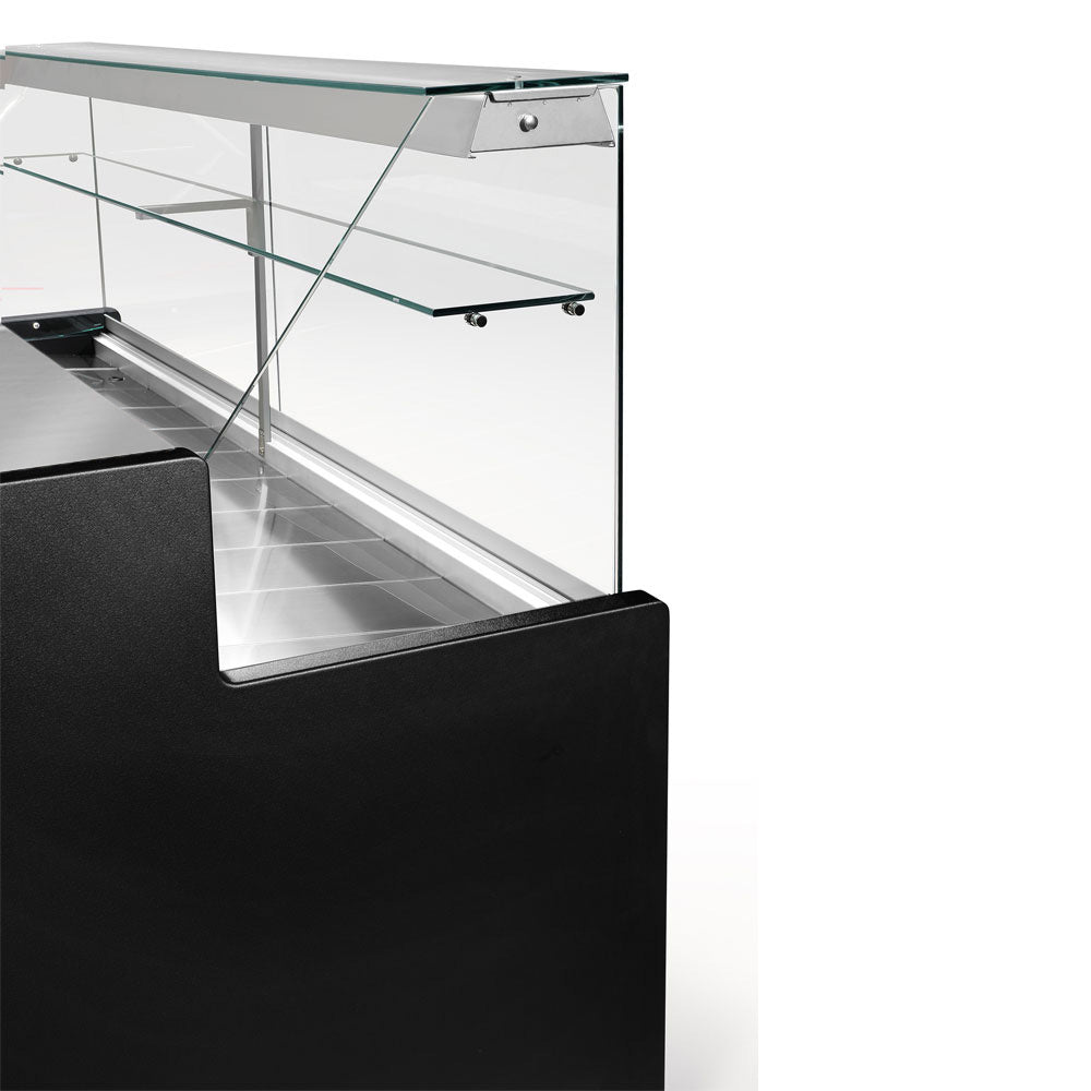 Vitrine réfrigérée Diamond Expo 500/550 avec comptoir droit à vitre à 90°, finition noire, réserve intégrée, pour présentation alimentaire.