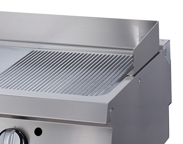 Plaque de gril demi-rainurée pour ligne de cuisson 900 Maxima, unité double, profondeur 90 cm, adaptée au gaz.