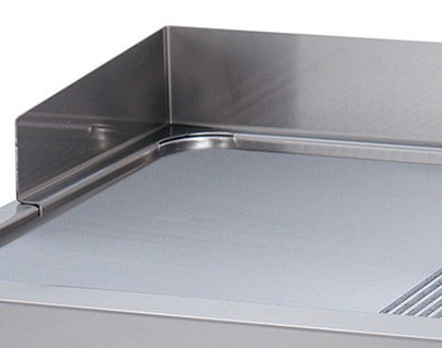 Plaque de gril Maxima Ligne de cuisson 900, demi-rainurée, unité double, profondeur 90 cm, adaptée au gaz.