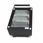 Vitrine réfrigérée Maxima de 125L avec portes coulissantes avant et arrière, en verre pour présentation de gâteaux.