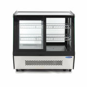 Vitrine à gâteaux réfrigérée Maxima de 125L avec portes coulissantes avant et arrière, en verre transparent, 71 cm de large