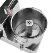 Robot culinaire Maxima de 9 L avec accessoires, vue de face montrant le bol en acier inoxydable et le panneau de contrôle.