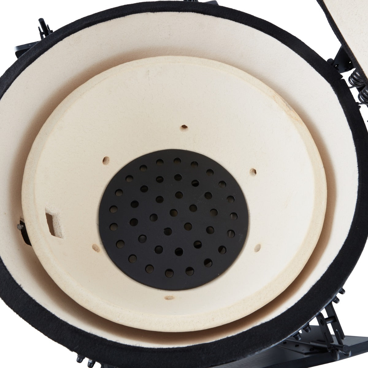 Barbecue kamado premium Maxima de 22 pouces, en céramique noire avec couvercle et poignée, prêt pour la cuisson en plein air.