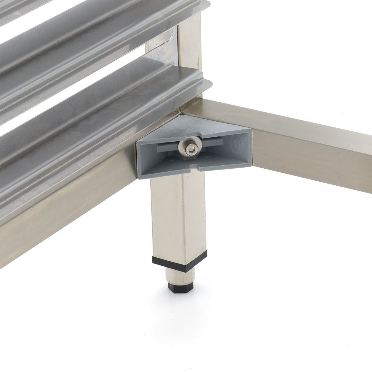 Table pour four à vapeur combiné Maxima, modèle 4/5x 1/1 GN, avec surfaces en acier inoxydable et compartiments vapeur.