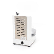 Machine à décorer les gâteaux Maxima, diamètre 36,4 cm, en blanc, visible avec accessoires pour décoration de pâtisserie.