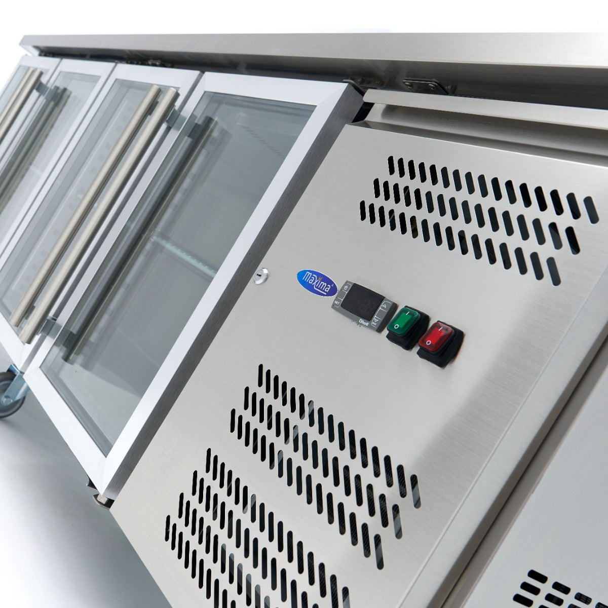 Réfrigérateur de comptoir Maxima, table réfrigérée positive de 223 cm avec 4 portes vitrées pour stockage froid.