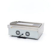 Fourchette de cuisson à induction Maxima 700, plancha double lisse et rainurée, 5000 W, idéale pour cuisiner divers plats.