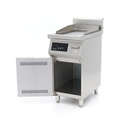 Fourchette de cuisson à induction Maxima 700, plancha lisse 5 000 W avec support, idéale pour cuisiner facilement.