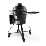 Barbecue kamado premium Maxima de 18 pouces avec surface en céramique, ventilation et poignées en métal pour cuisson extérieure.