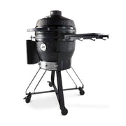 Kamado barbecue premium Maxima de 22 pouces avec surface en céramique noire et grille de cuisson métallique.