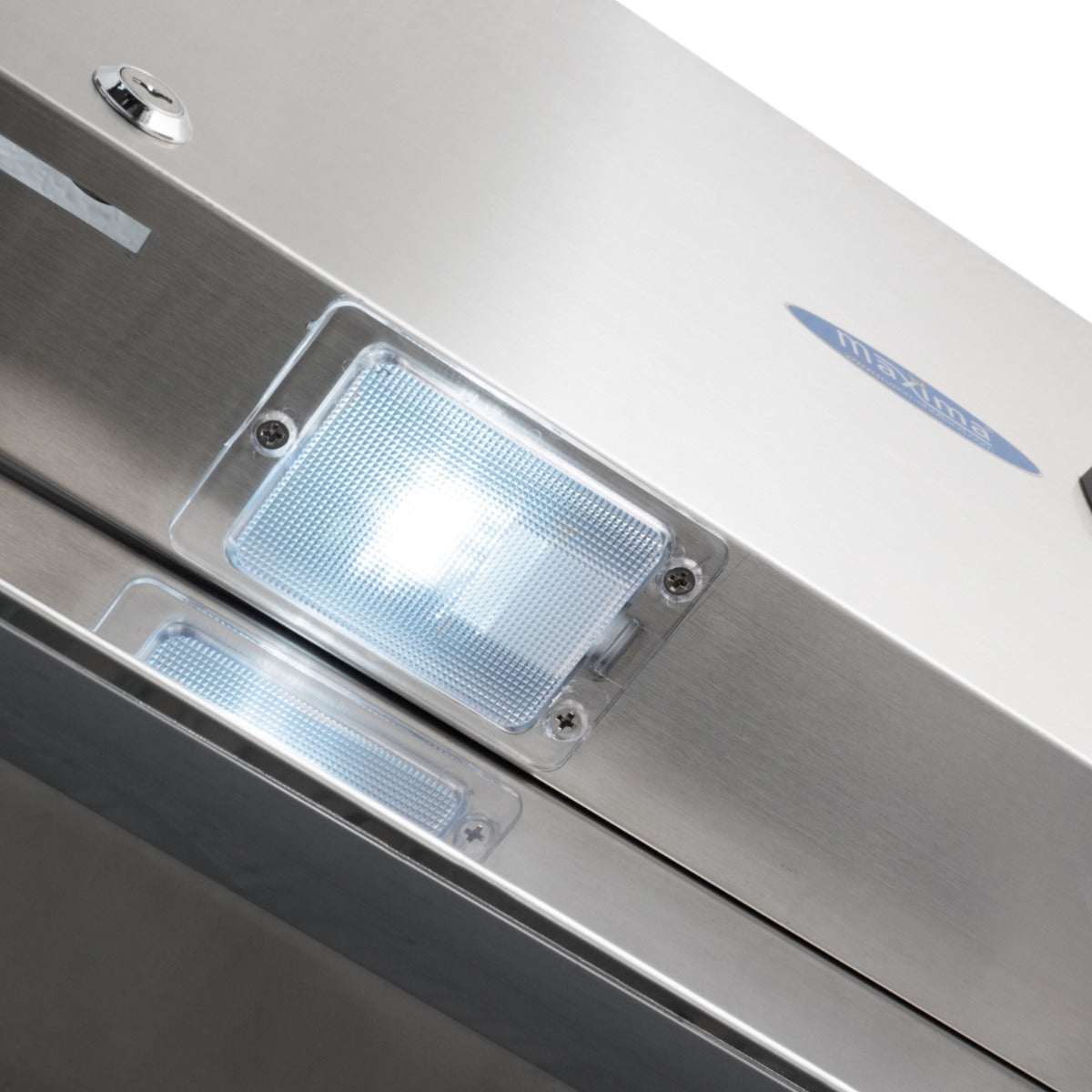 Réfrigérateur à poisson Maxima en acier inoxydable, 600 L, 7 conteneurs, sur roulettes, pour stockage de poisson.