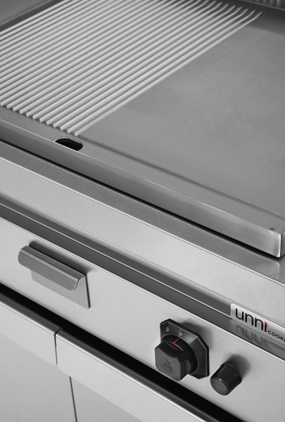 Table de travails Category 1 | Griddle plate gaz– 1/2 Smooth + 1/2 Grooved - G70GP20+GS-K - Unninox - image 5