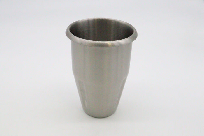 Mélangeur de boissons - tasse