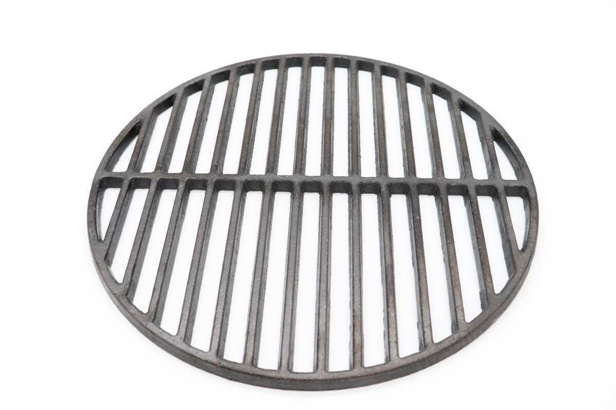 Grille de cuisson en fonte pour barbecue Kamado Maxima de 32 cm, résistante et idéale pour griller.