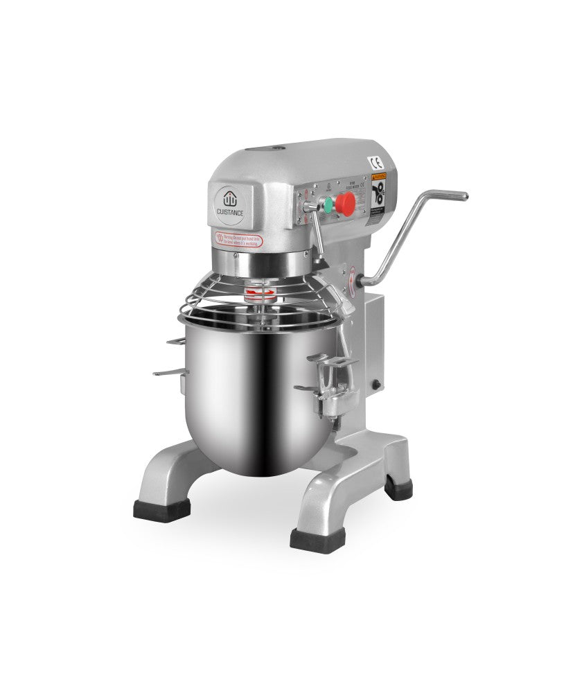 Batteur mélangeur Cuistance pour préparation, dimensions L 520 × P 490 × H 792 mm, appareil professionnel en action.