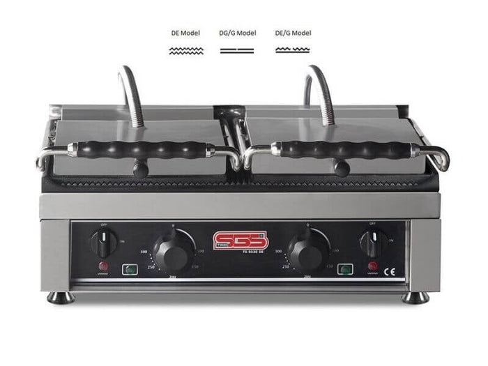 Grill de contact professionnel SGS Gastro avec plaques lisses, 2 kW, utilisé pour griller sandwiches et aliments rapidement.
