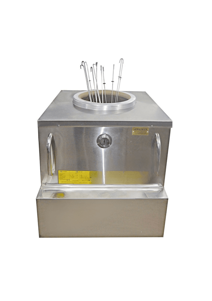 Four tandoori professionnel à gaz PURI avec porte en verre et grilles de cuisson en acier inoxydable.