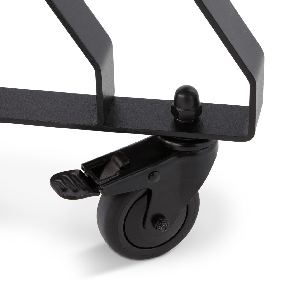 Barbecue Kamado Maxima premium de 22 pouces avec surface en céramique noire et poignée en acier, prêt pour la cuisson en plein air.