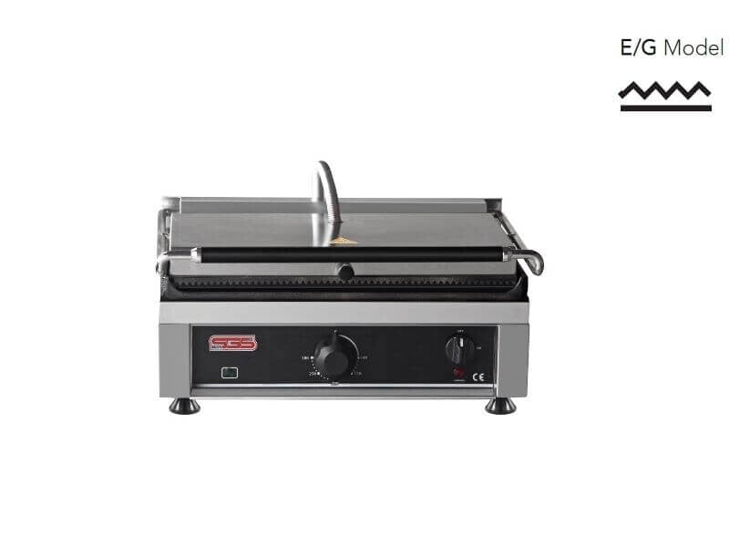 Grill panini SGS Gastro avec surface rainurée et lisse, puissance 2,5 kW, pour préparer des sandwiches chauds.