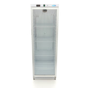 Réfrigérateur Maxima blanc de 400 L avec porte en verre, intérieur visible, stockage spacieux et design moderne.