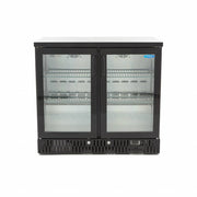 Réfrigérateur à boissons Maxima à 2 portes battantes avec 4 étagères réglables, intérieur visible avec bouteilles et canettes.