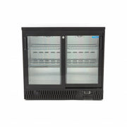 Réfrigérateur à boissons Maxima à 2 portes coulissantes avec 4 étagères réglables, intérieur visible et capacité maximale.