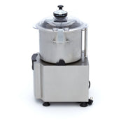 Robot de cuisine Maxima avec bol de 12 L, accessoires pour préparation alimentaire, vue de face sur le robot culinaire.