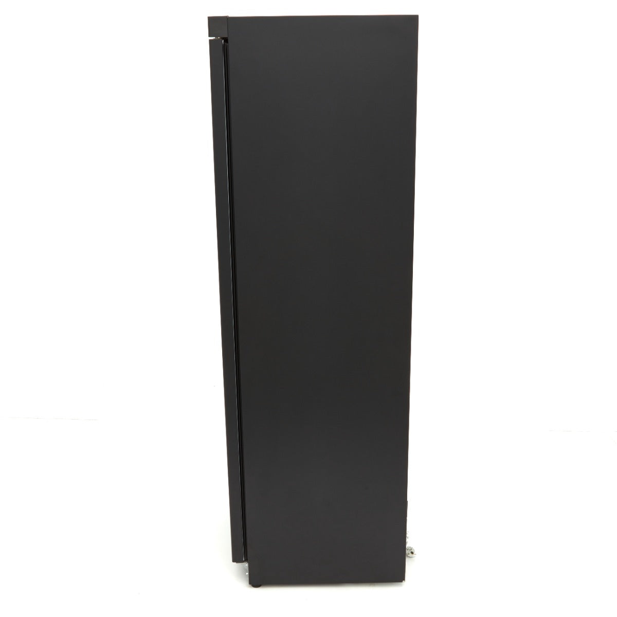 Réfrigérateur Maxima noir de 400 L avec 4 étagères réglables, affichant un intérieur spacieux et moderne.
