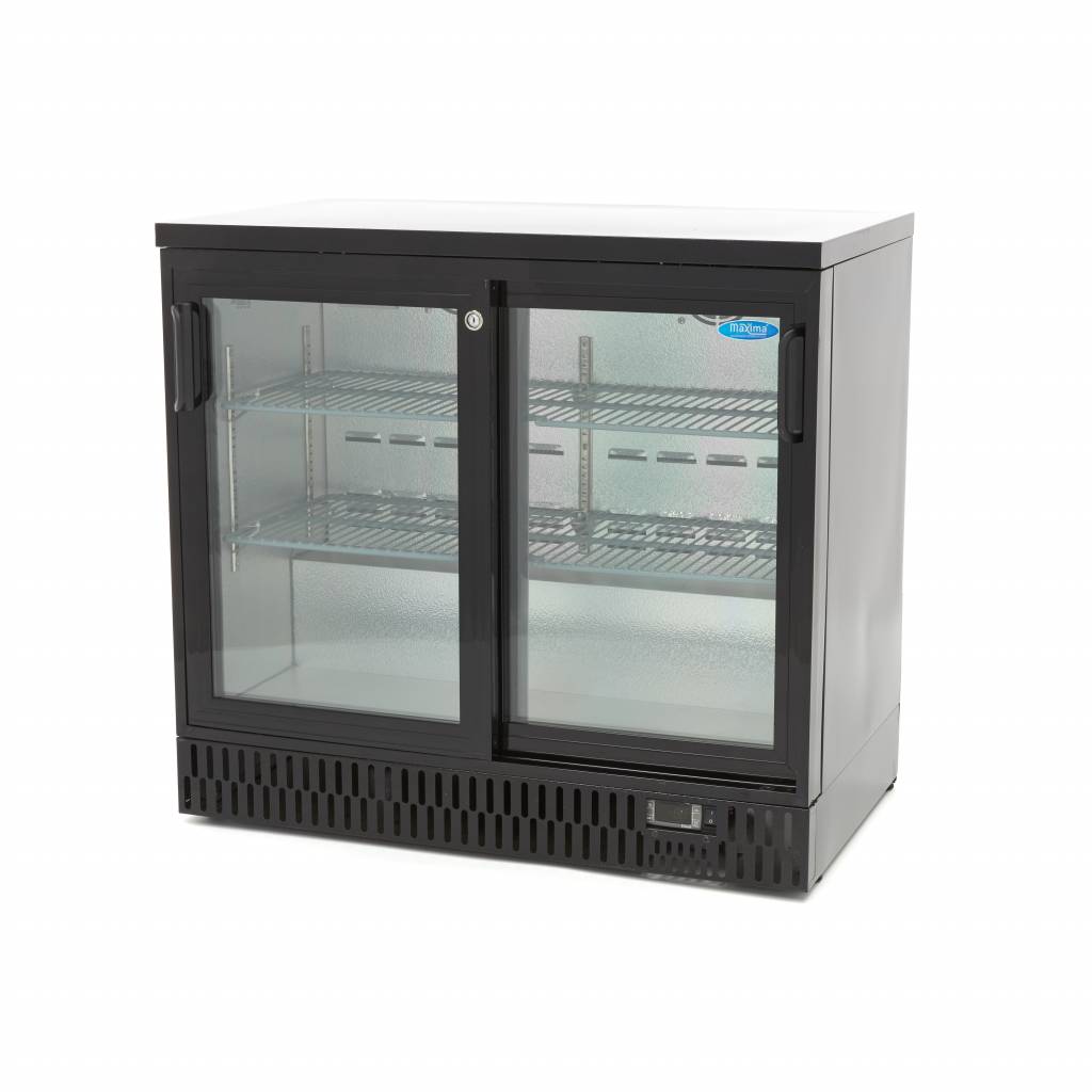 Réfrigérateur à boissons Maxima à 2 portes coulissantes avec 4 étagères réglables, intérieur visible avec bouteilles et canettes.