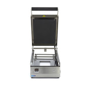 Scelleuse de plateaux Maxima grand modèle avec différents moules pour emballage alimentaire.