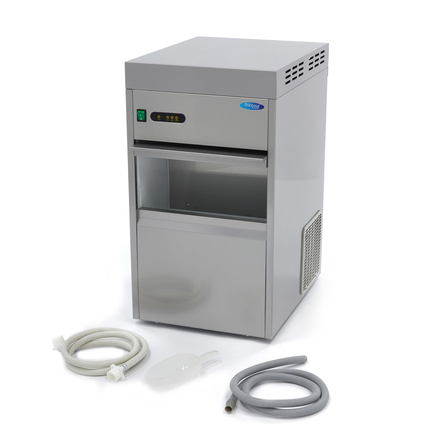 Machine à glaçons Maxima, 50 kg/jour, glaçons broyés ou floconnés, refroidissement par eau, en fonctionnement.
