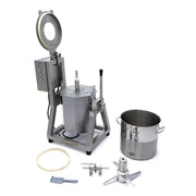 Robot de cuisine Maxima avec bol de 70L, accessoire pour préparation culinaire, couleur argentée, vue de face.