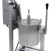 Robot culinaire Maxima de 30L avec bol en acier inoxydable, commandes tactiles et accessoires inclus, pour cuisiner facilement.