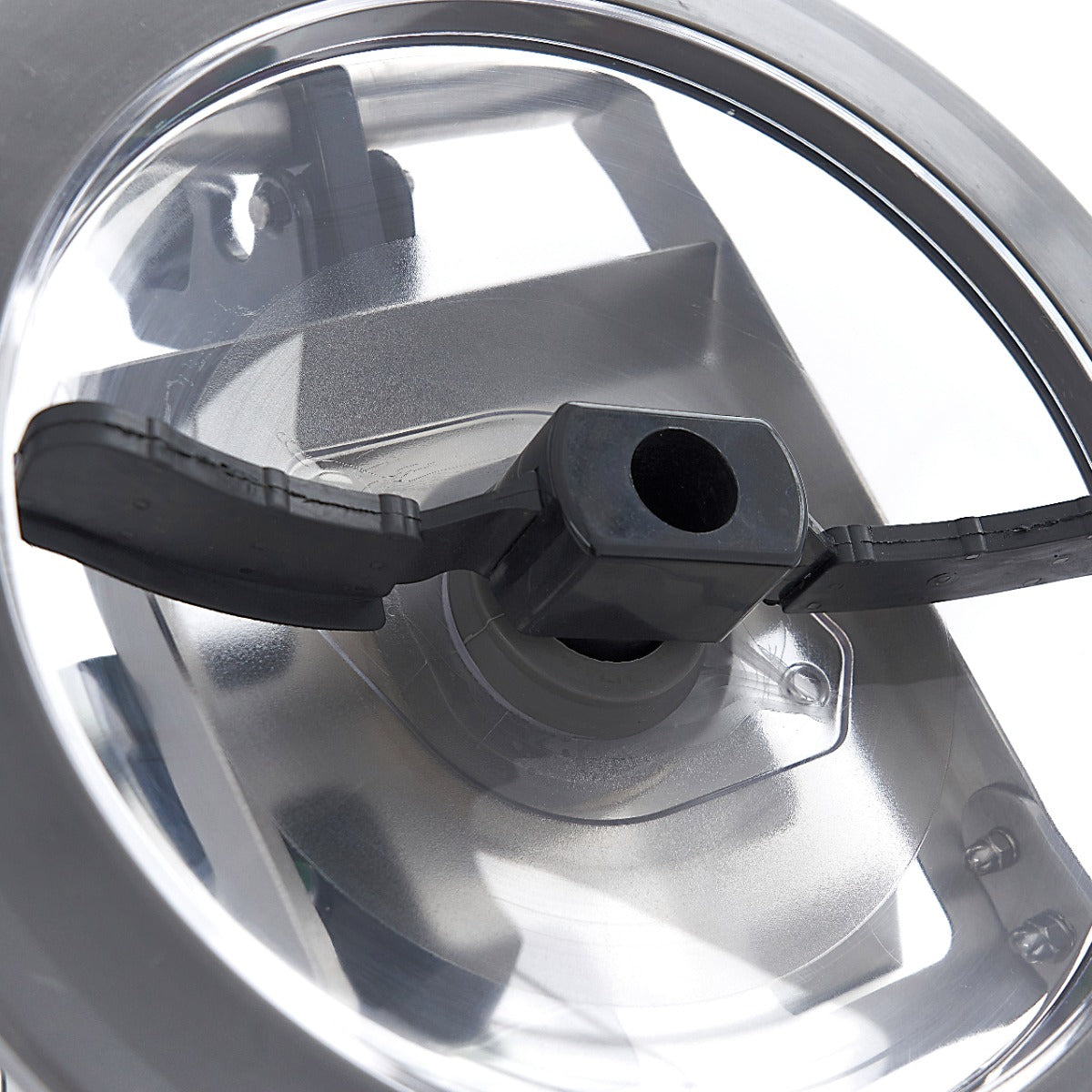 Robot de cuisine Maxima 20 L, robot culinaire avec bol spacieux, accessoires inclus, pour préparer diverses recettes.