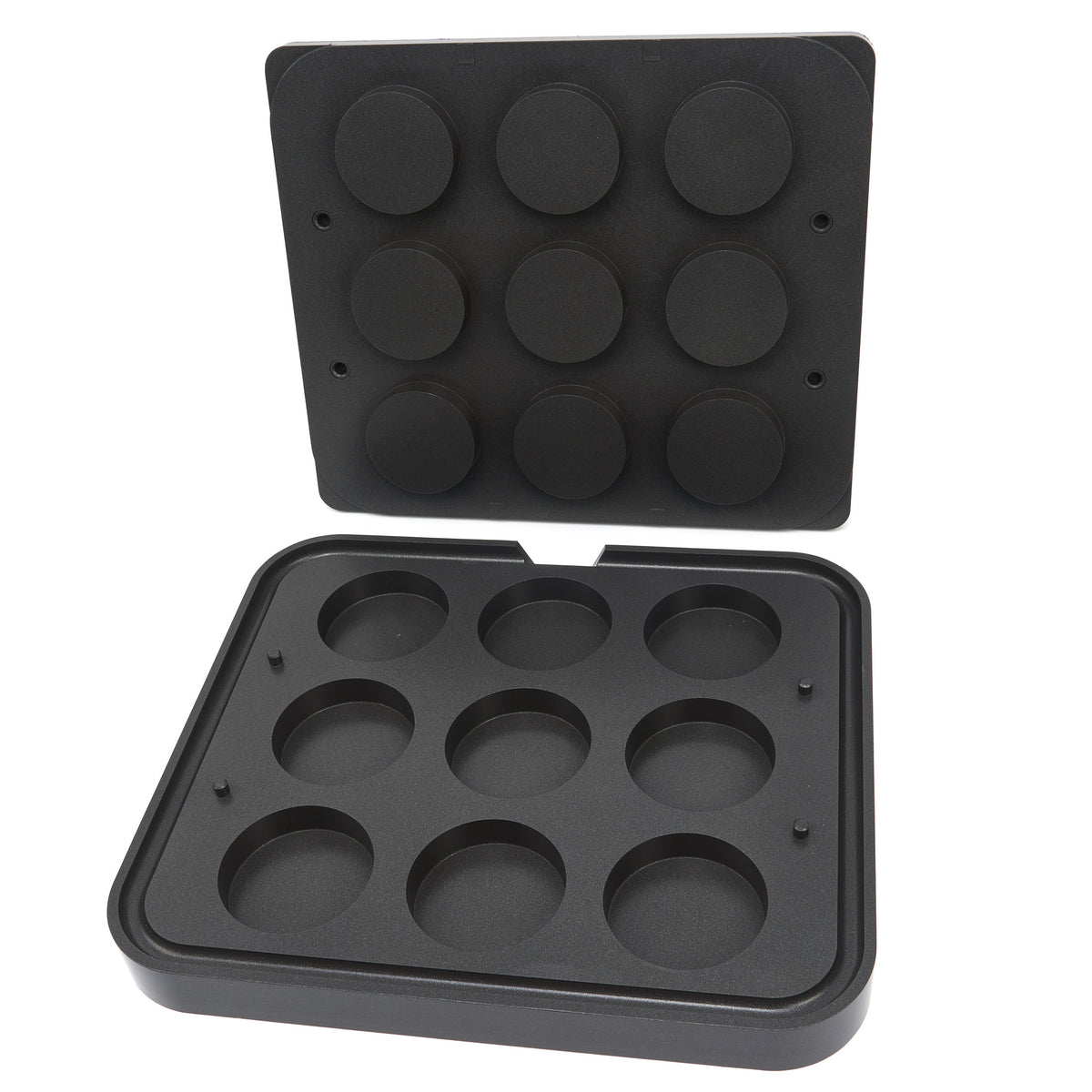 Set de 9 moules à tartelettes cylindriques Maxima, diamètre 80 mm, en acier pour pâtisserie.