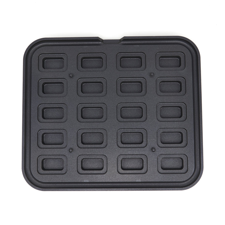 Ensemble de 20 moules à tartelettes rectangles Maxima, dimensions 64x41/45x22 mm, en métal pour pâtisserie.