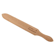 Spatule à crêpe en bois pour crêpière professionnelle Maxima, outil robuste pour retourner et cuire les crêpes.
