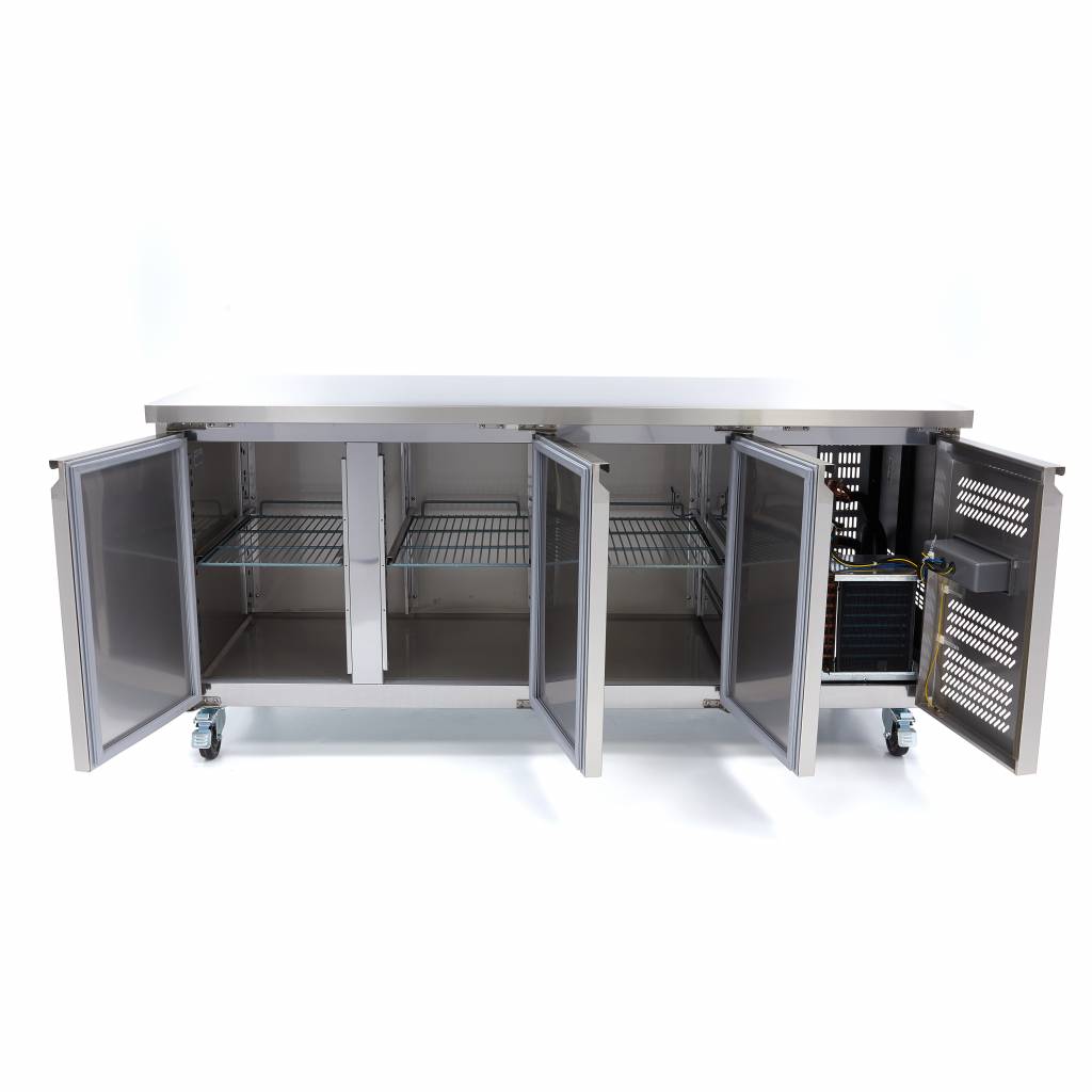 Réfrigérateur de comptoir Maxima 3 portes de 180 cm avec portes en verre et intérieur organisé.